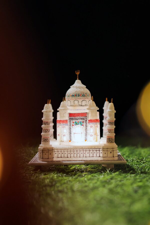 Handcrafted White Taj Mahal Miniature with Stone Inlay Work — Perfect For Wedding/Anniversary Gift (6 X 6 inch)