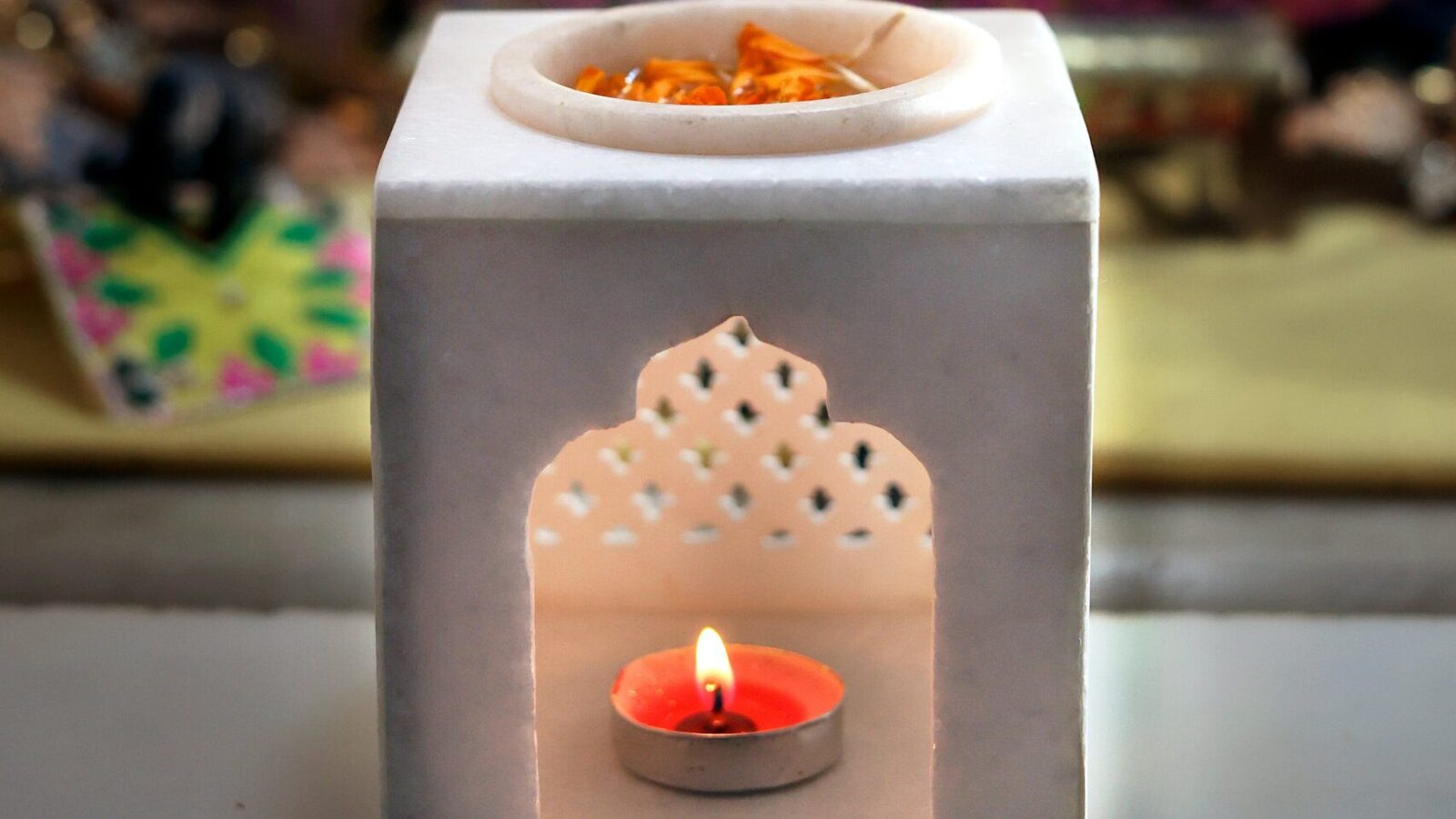 White Arch Marble Incense & Oil Burner — Aromatic Home Altar Accessory