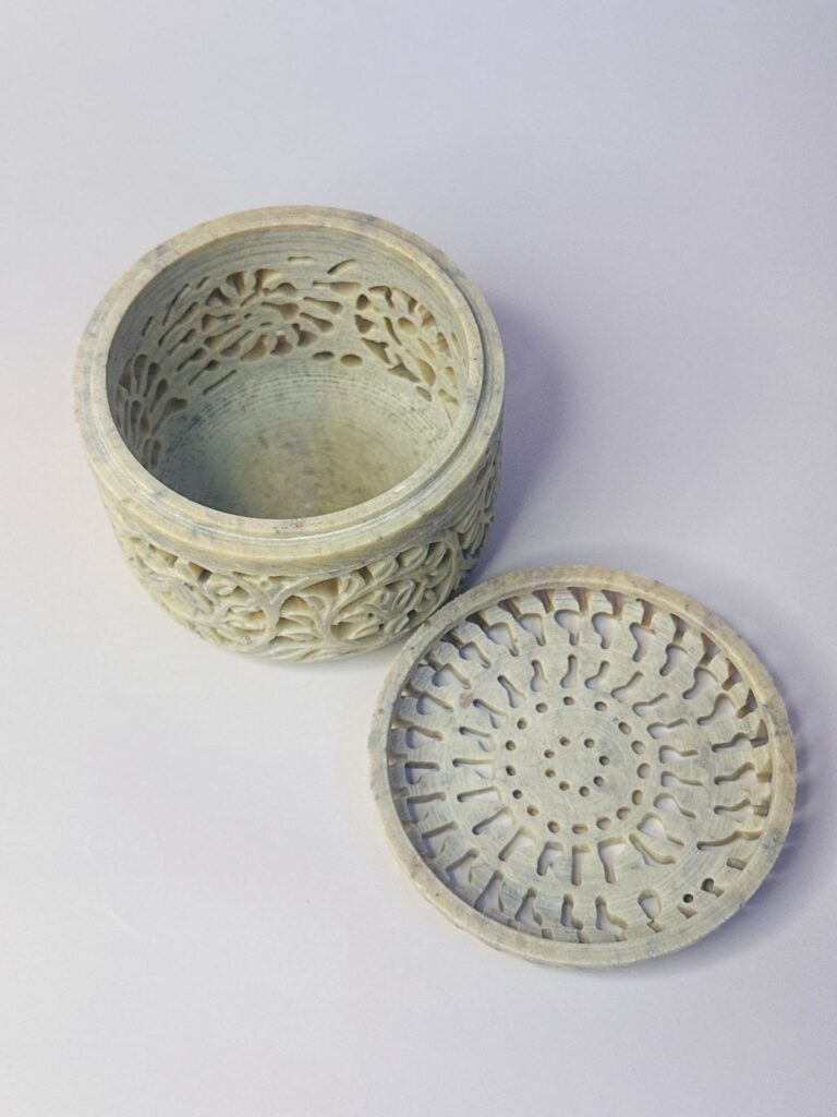 Round Shape Beautiful Design  Marble Carving Jewelry Box Handmade Piece 4x4x3 Inch - image 5
