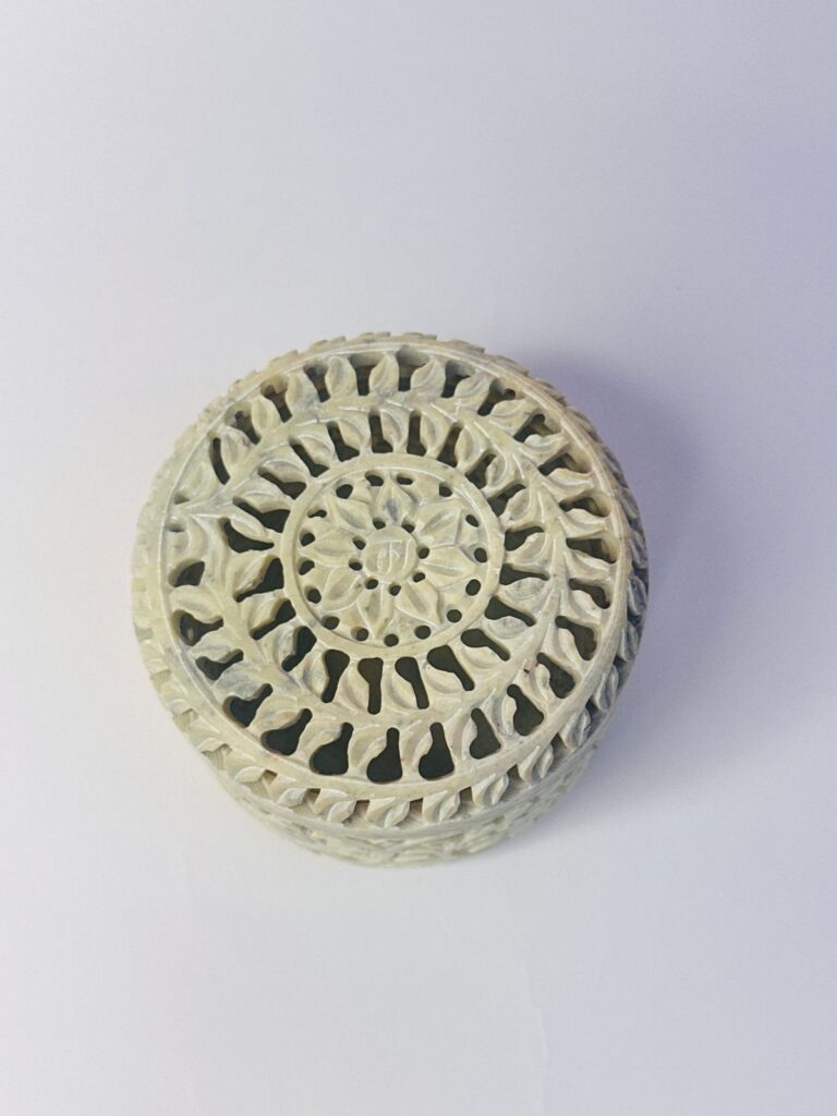 Round Shape Beautiful Design  Marble Carving Jewelry Box Handmade Piece 4x4x3 Inch - image 7