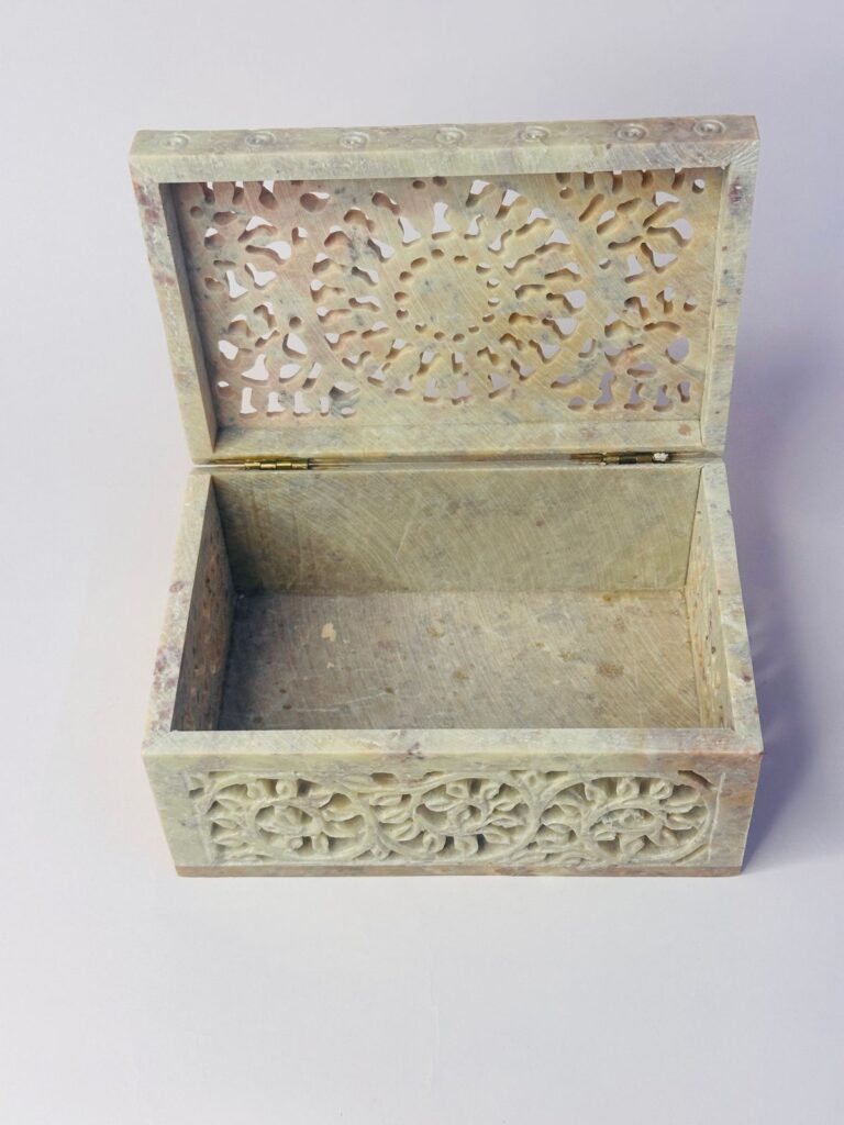 Beautiful Rectangle Marble Carving Jewelry Box Handcrafted Item 6x4 Inch - image 7